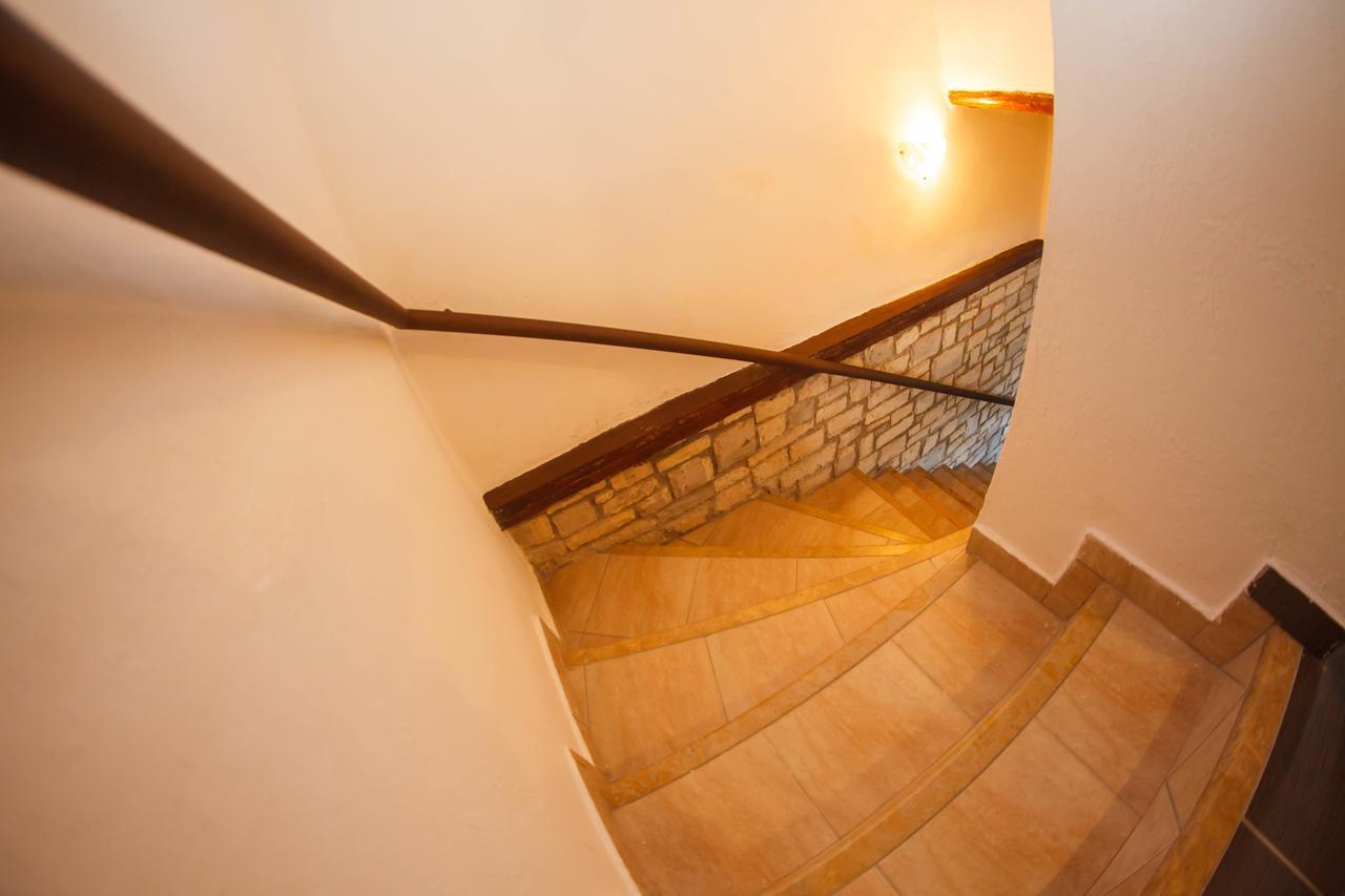Stone Maisonettes Aigio Exterior photo